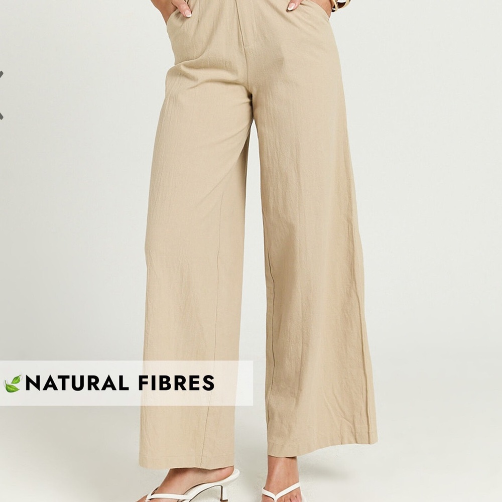 π¨ππππππππ πππππ¨ππππππ Gray Sleeveless Jumpsuit with V-Neckline - Picture 4 of 5
